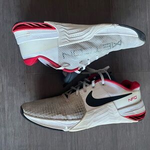 Nike Metcon 8 size 14 White and Red Athletic Shoes